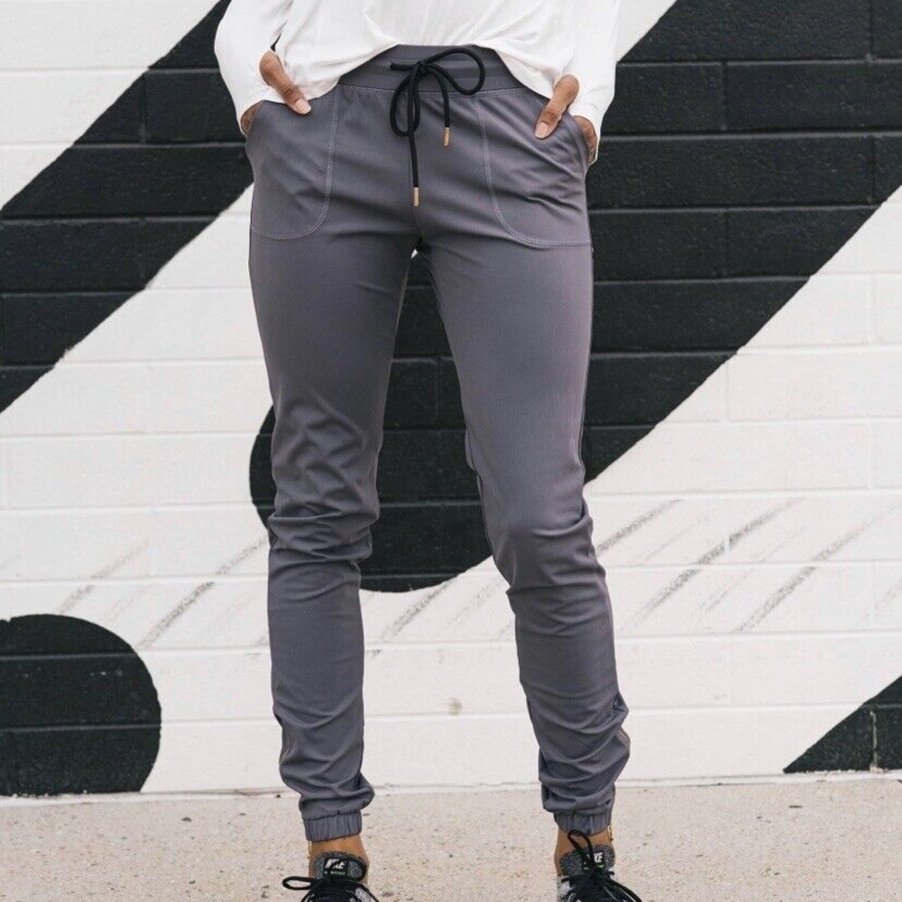 Zyia Peak Joggers With Zipper 31"